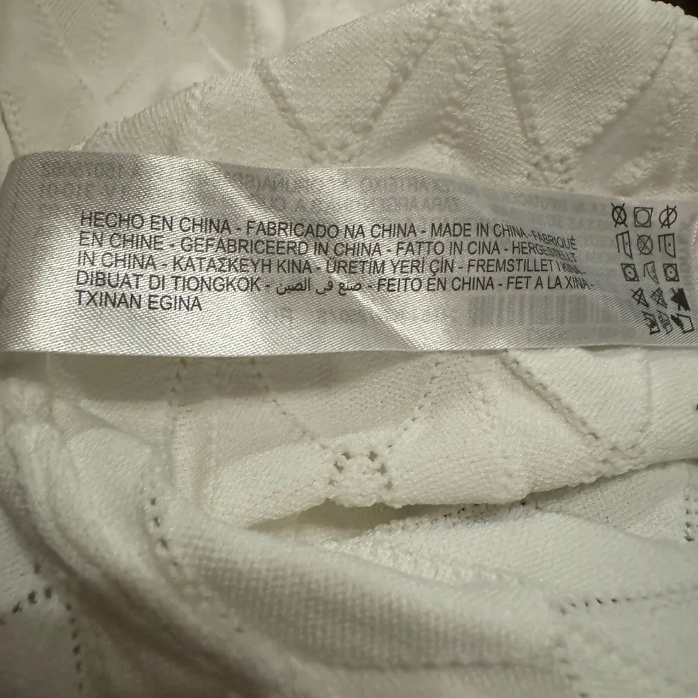 Zara White Knit Ruffle Sleeve Dress Sz‎ S